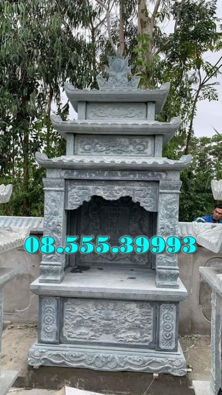 Bàn thờ đá ngoài trời