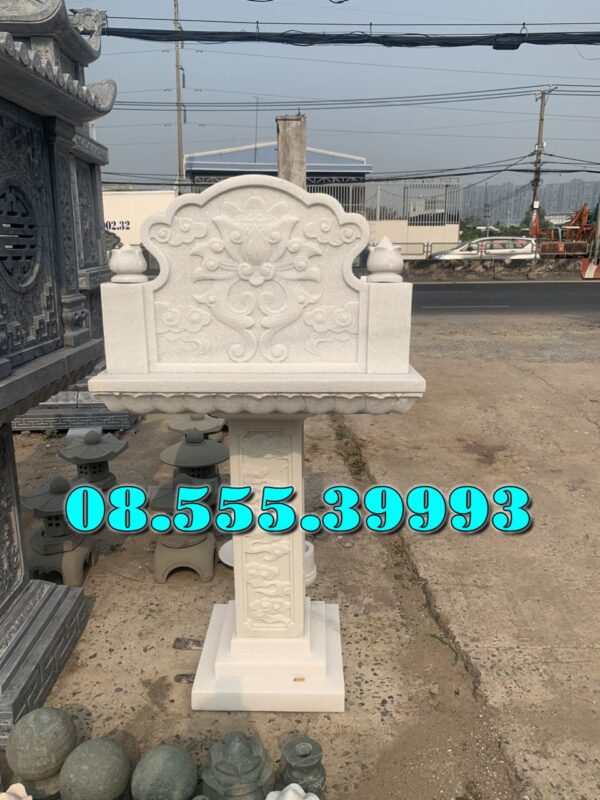 Bàn thờ đá ngoài trời Bàn thờ đá ngoài trời