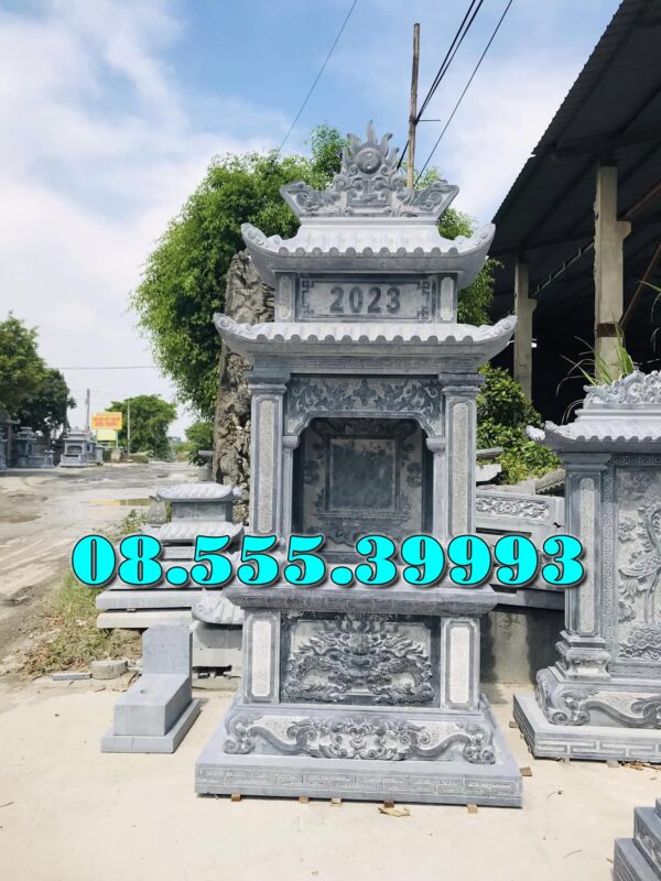 Bàn thờ đá ngoài trời