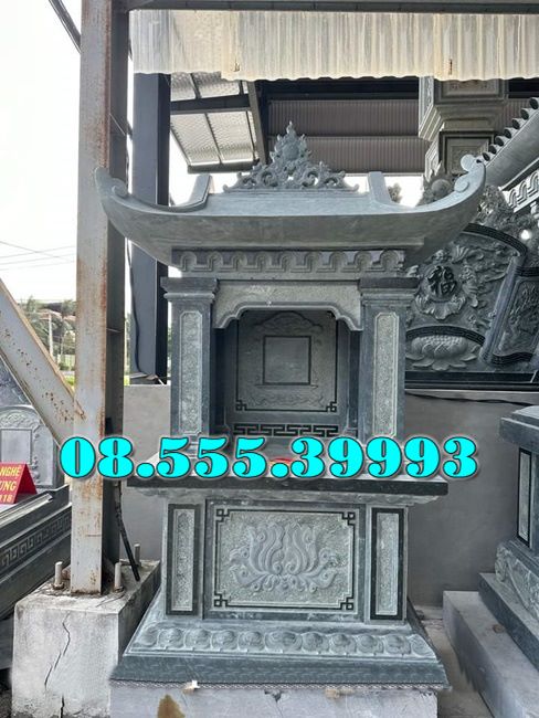 Bàn thờ đá ngoài trời