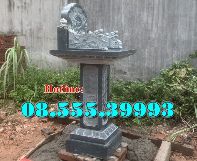 Bàn thờ đá ngoài trời Bàn thờ đá ngoài trời