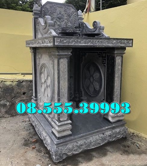 Bàn thờ đá ngoài trời Bàn thờ đá ngoài trời