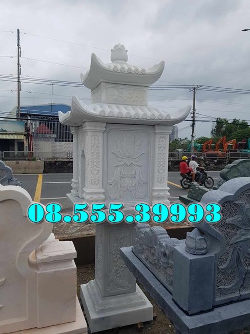 Bàn thờ đá ngoài trời