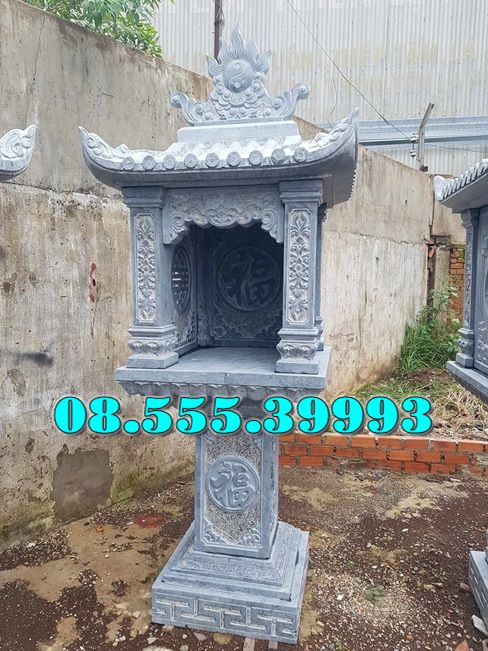 Bàn thờ đá ngoài trời