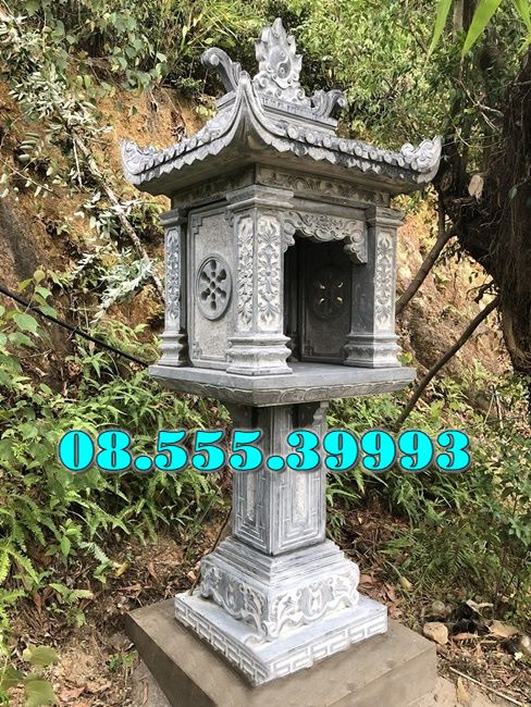 Bàn thờ đá ngoài trời