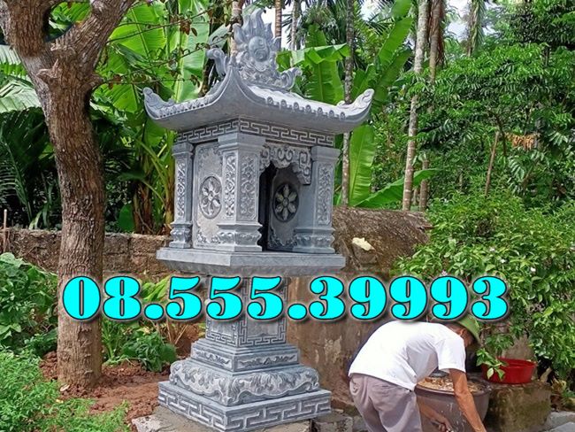 Bàn thờ đá ngoài trời