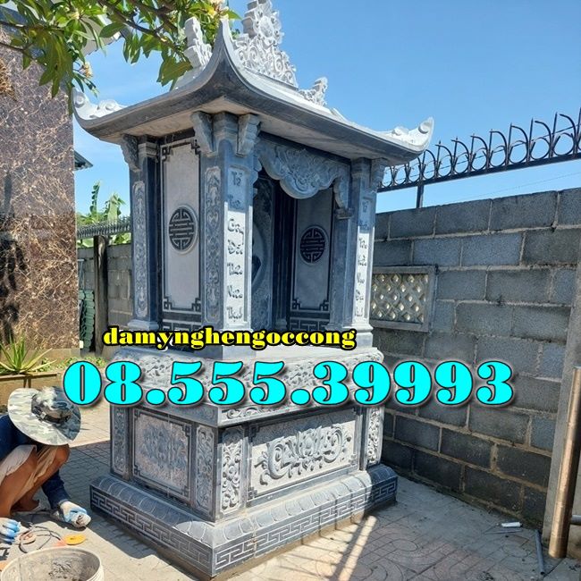 Bàn thờ đá ngoài trời