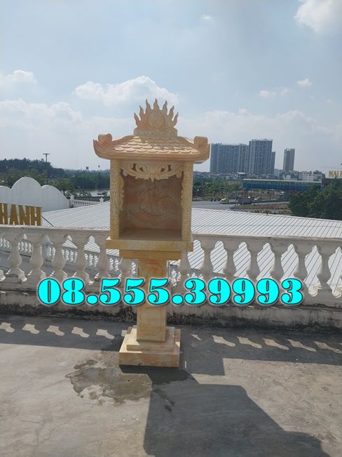 Bàn thờ đá ngoài trời