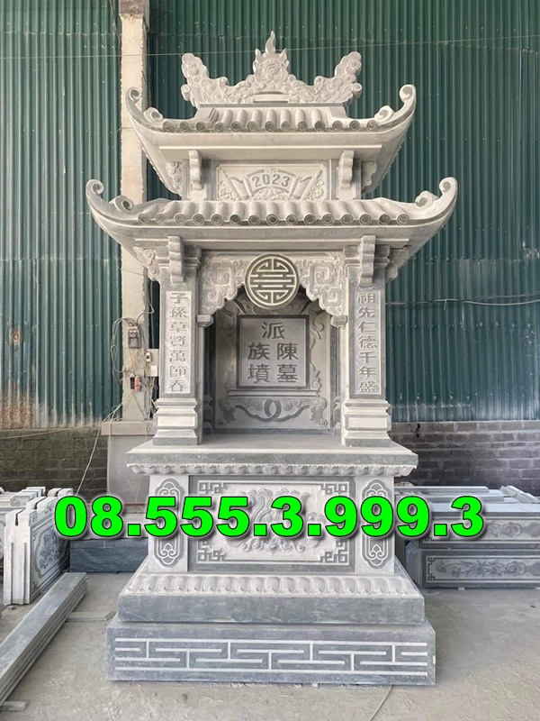 Bàn thờ bằng đá ngoài trời
