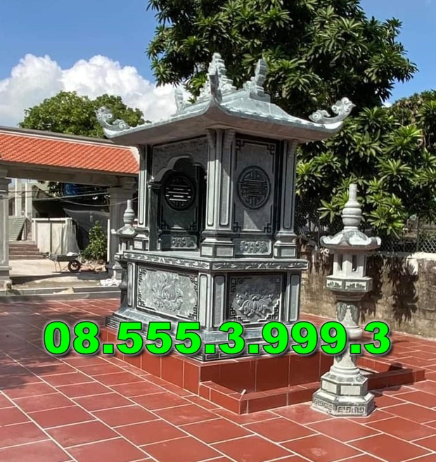 Bàn thờ bằng đá ngoài trời