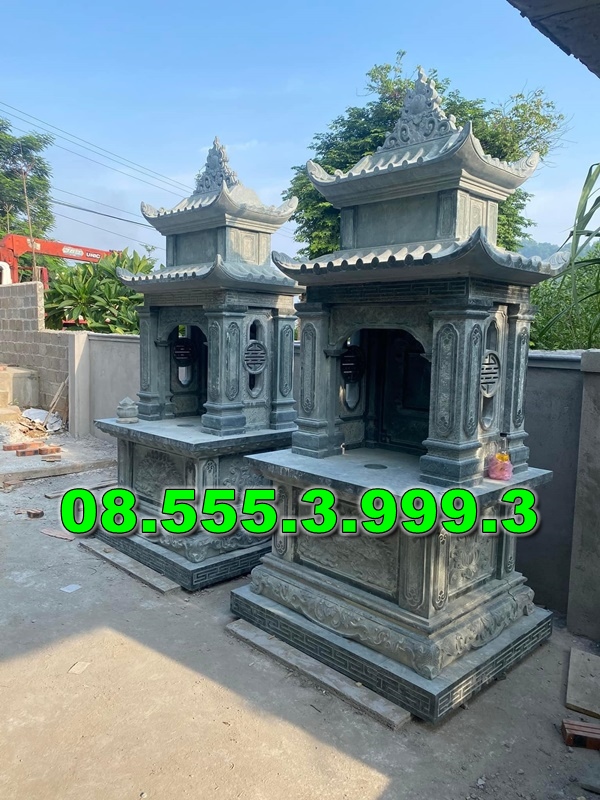 Bàn thờ bằng đá ngoài trời