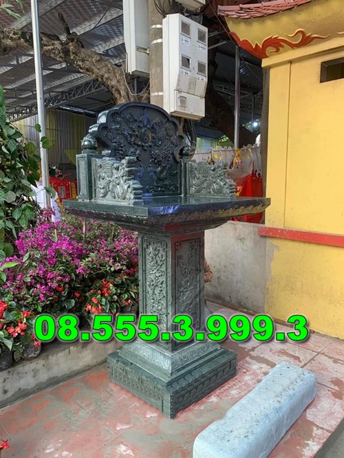 Bàn thờ bằng đá ngoài trời, Bàn thờ bằng đá ngoài trời,