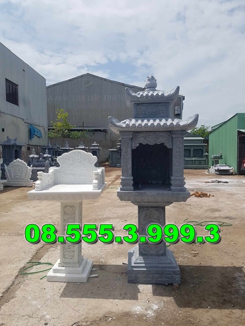 Bàn thờ bằng đá ngoài trời