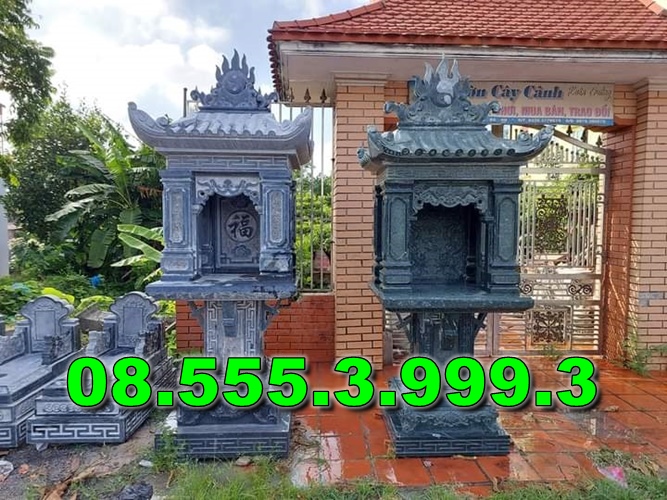 Bàn thờ bằng đá ngoài trời