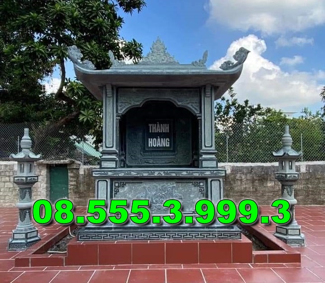 Bàn thờ bằng đá ngoài trời