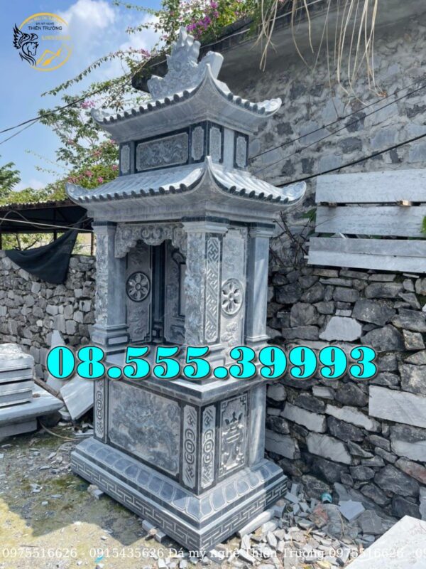 Bàn thờ đá ngoài trời