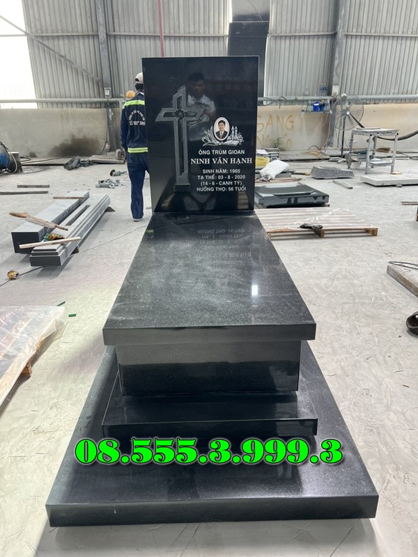 Mộ đá granite nguyên khối tại cần thơ