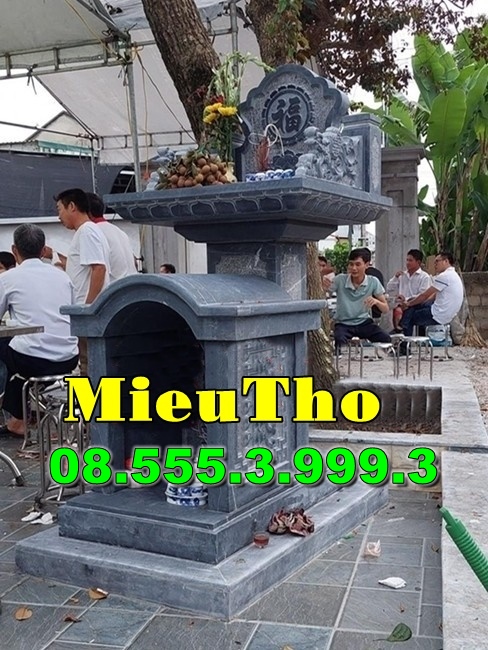 Bàn thờ bằng đá ngoài trời Bàn thờ bằng đá ngoài trời