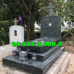 MỘ ĐÁ CÔNG GIÁO GIA ĐÌNH ĐẸP TẠI BẾN TRE