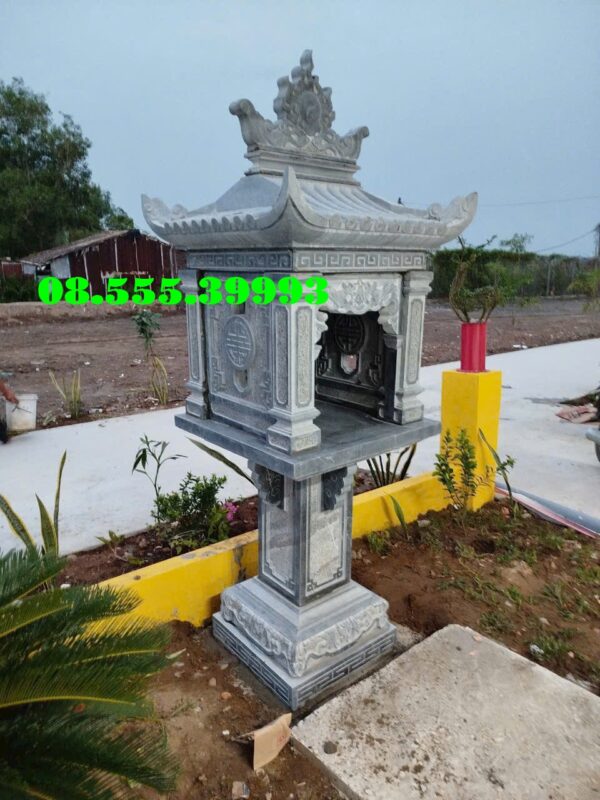 Bàn Thờ Thần Linh Bằng Đá Tại Bến Tre