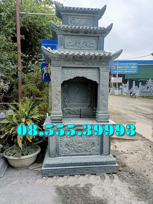 Bàn thờ đá ngoài trời