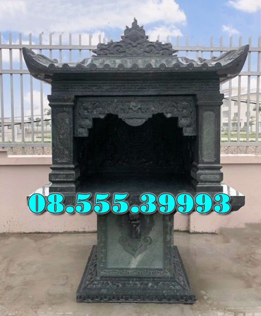 Bàn thờ đá ngoài trời Bàn thờ đá ngoài trời